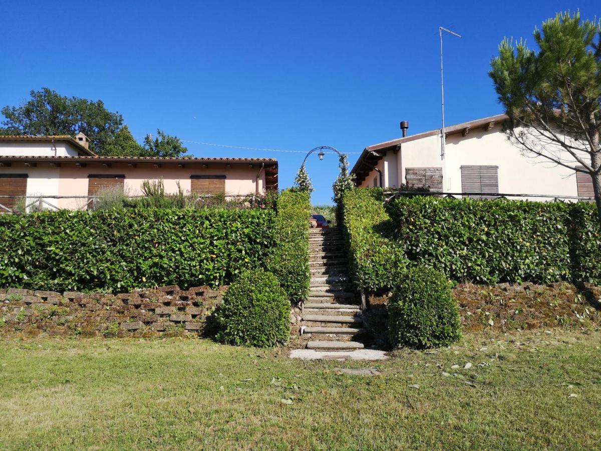 Santa Croce Villa Fossato di Vico Екстериор снимка