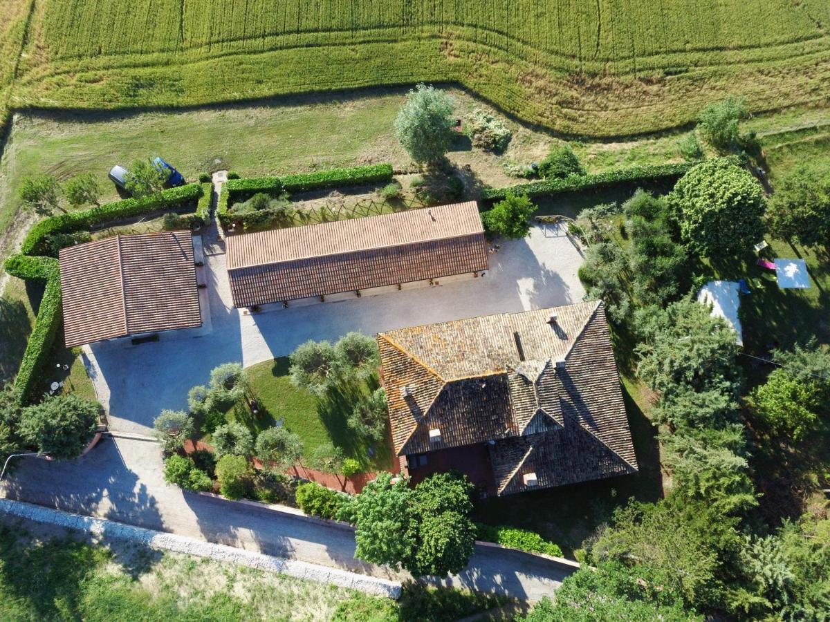 Santa Croce Villa Fossato di Vico Екстериор снимка