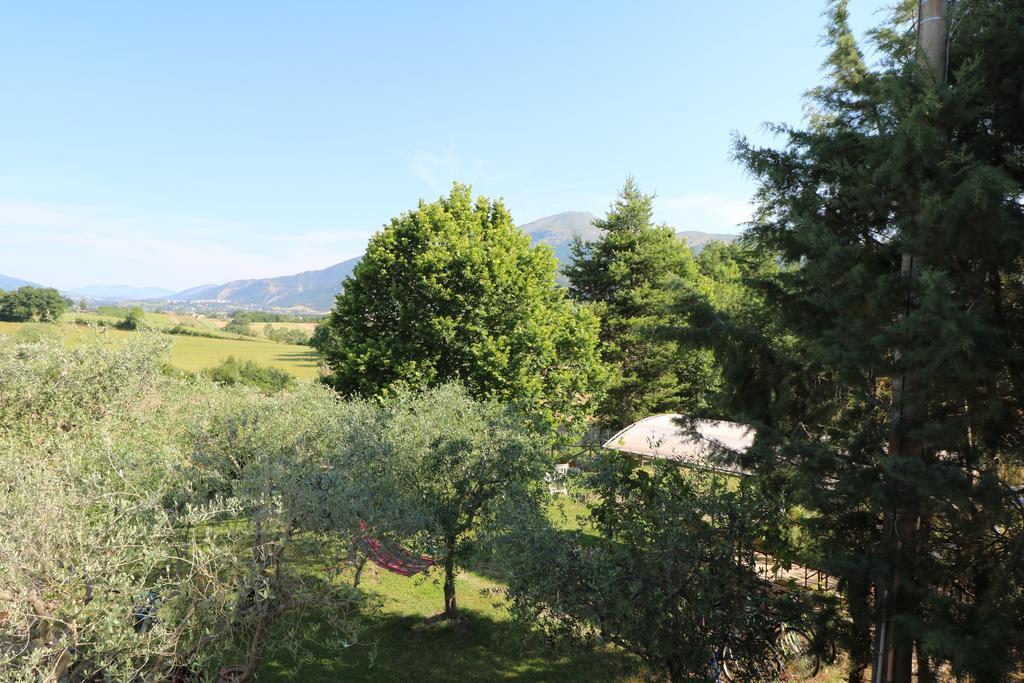 Santa Croce Villa Fossato di Vico Екстериор снимка